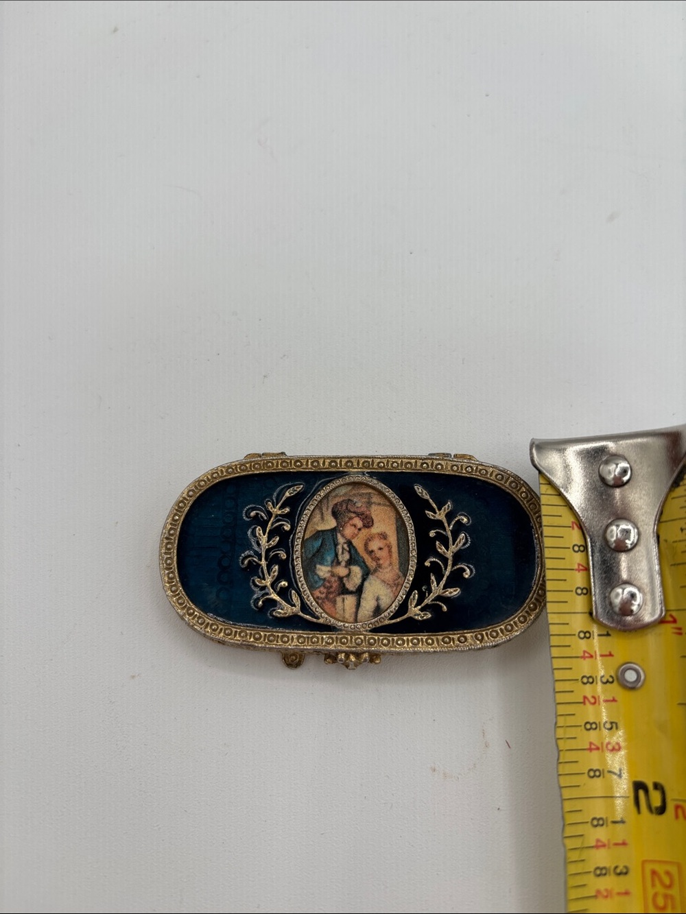 Vintage ESTEE LAUDER Blue Enamel Decorative Perfume Compact/Pill Box - Picture 8 of 9
